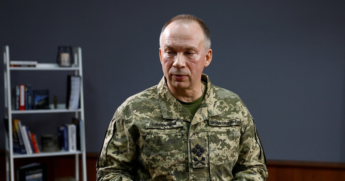 Rộ tin Ukraine c&aacute;ch chức 2 chỉ huy cấp cao để mất l&atilde;nh thổ