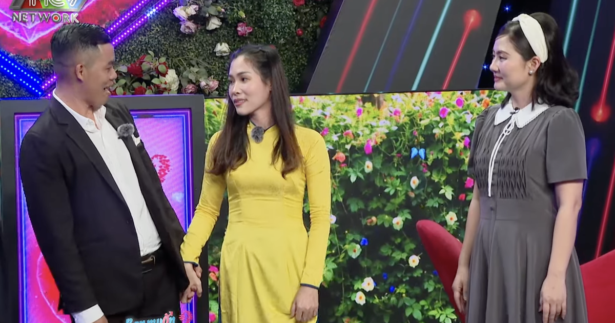 Bố đơn th&acirc;n đi hẹn h&ograve;, ngỡ ng&agrave;ng khi gặp c&ocirc; gi&aacute;o c&aacute;ch nh&agrave; 5km