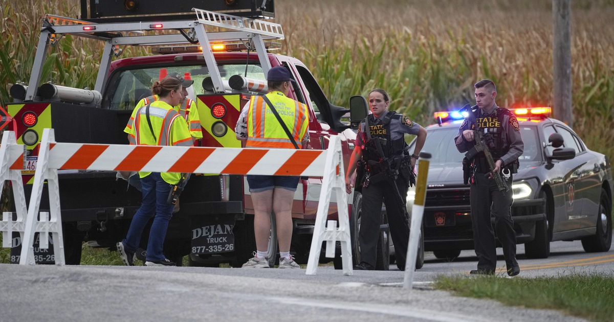 Nổ s&uacute;ng tại Mỹ, 5 cảnh s&aacute;t bị bắn, 3 người tử vong