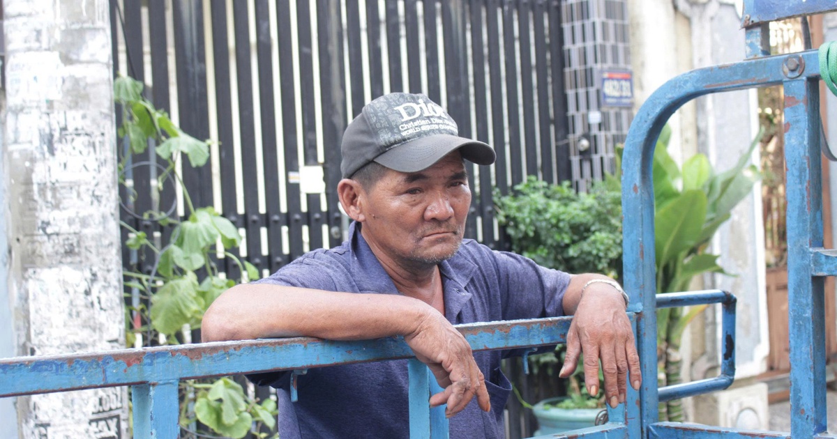 Chú Minh 'cô đơn' và những bài học giáo dục ngoài giảng đường