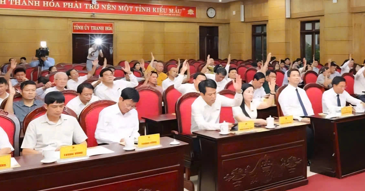 &Ocirc;ng Lại Thế Nguy&ecirc;n v&agrave; &ocirc;ng Đỗ Minh Tuấn về hưu trước tuổi