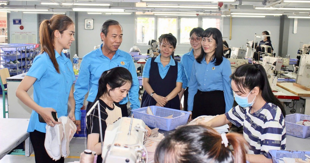 Chi trả chế độ 178 cho c&aacute;n bộ c&ocirc;ng đo&agrave;n chuy&ecirc;n tr&aacute;ch trước 1.11