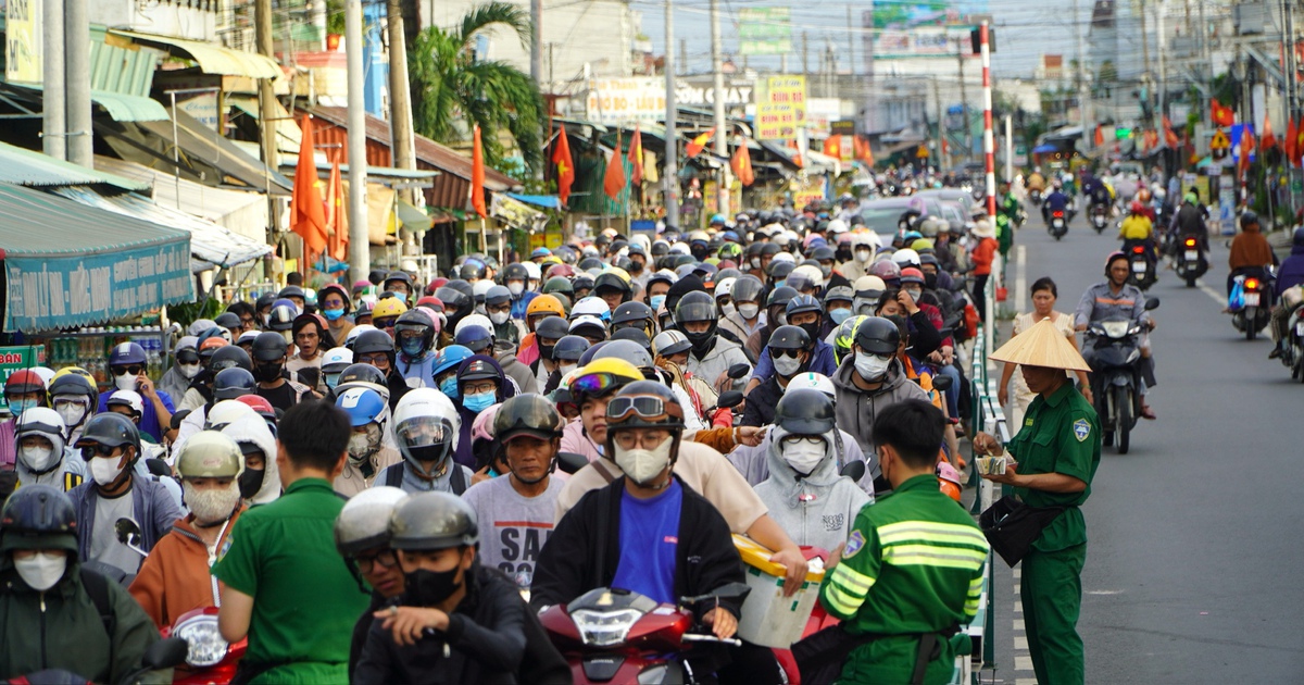 Ng&agrave;y cuối nghỉ lễ 2.9: Người d&acirc;n trở lại TP.HCM, cửa ng&otilde; ph&iacute;a đ&ocirc;ng th&ocirc;ng tho&aacute;ng