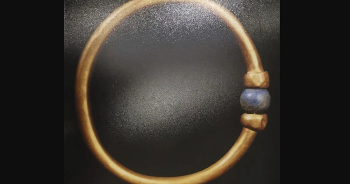 V&ograve;ng tay v&agrave;ng 3.000 năm của pharaoh bị lấy trộm rồi đem nấu chảy