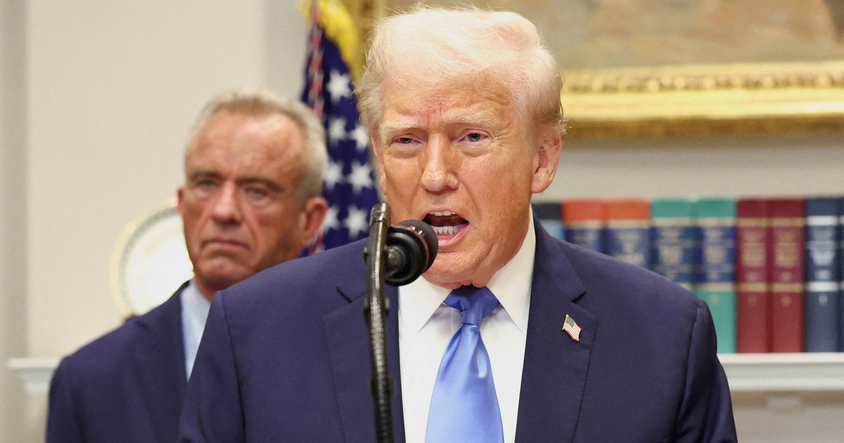 &Ocirc;ng Trump li&ecirc;n kết thuốc Tylenol với chứng tự kỷ