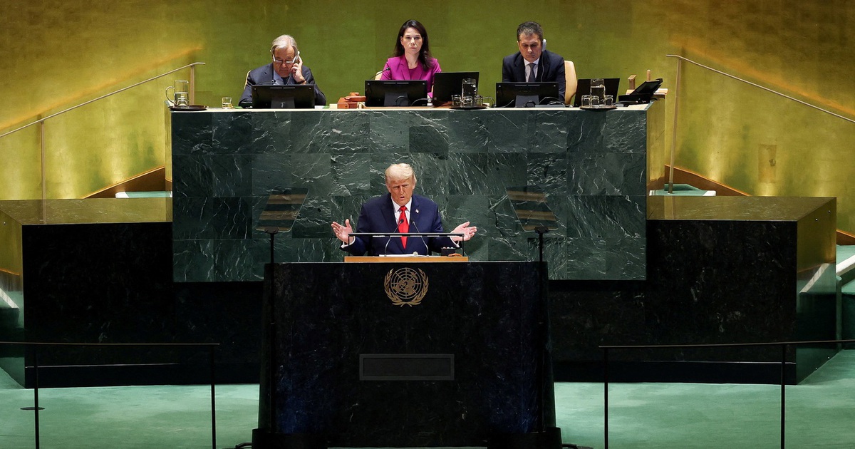 Tổng thống Trump mong &#039;v&ocirc; số người&#039; tr&ecirc;n thế giới đến Mỹ xem World Cup v&agrave; Olympic