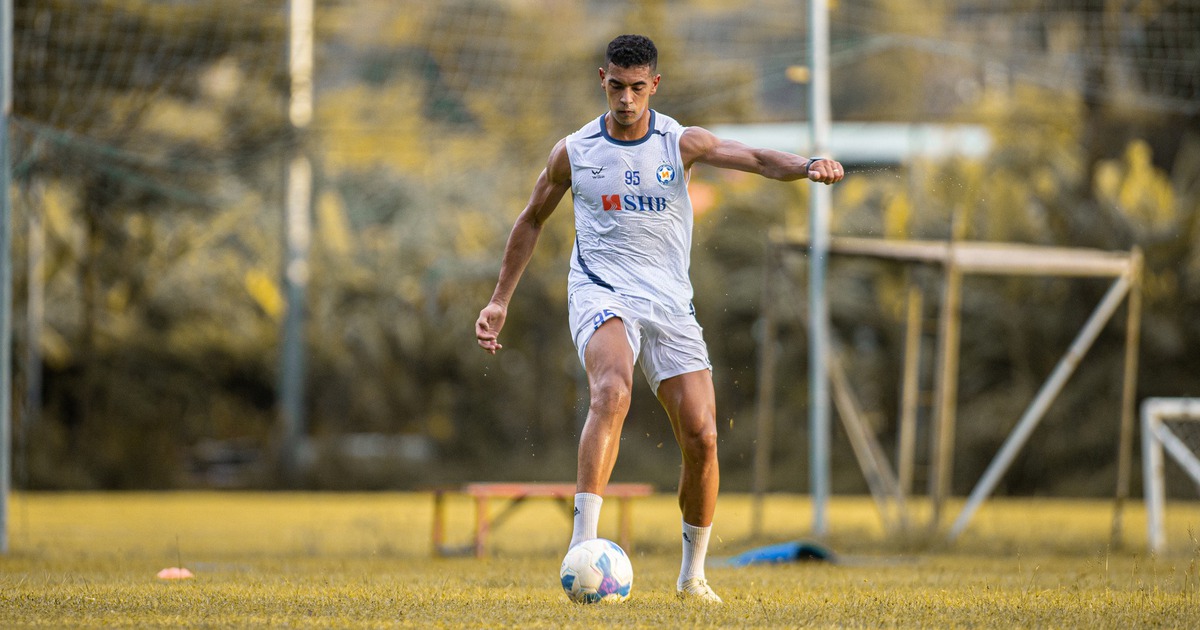 Hàng thủ 'khủng' cao gần 1,9 m: Điểm tựa mới của đội tuyển Việt Nam