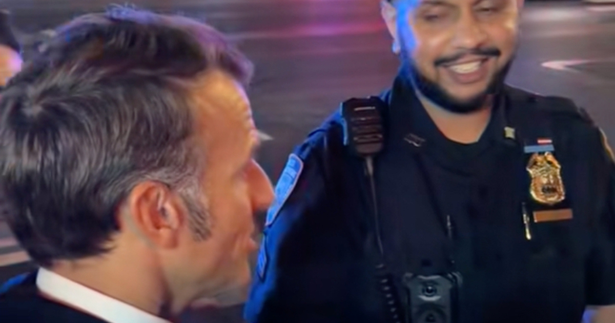 Tổng thống Ph&aacute;p bị cảnh s&aacute;t New York chặn v&igrave; đo&agrave;n xe của &ocirc;ng Trump