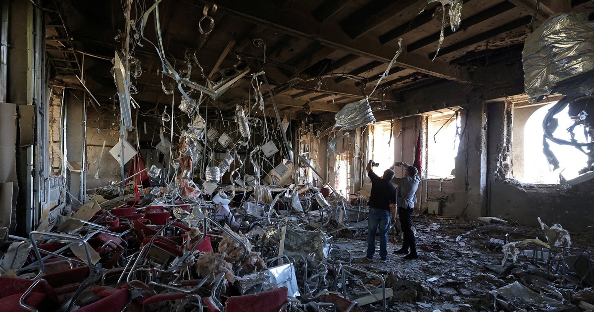 Nga n&oacute;i Ukraine kh&ocirc;ng k&iacute;ch 8 tỉnh Nga v&agrave; b&aacute;n đảo Crimea?