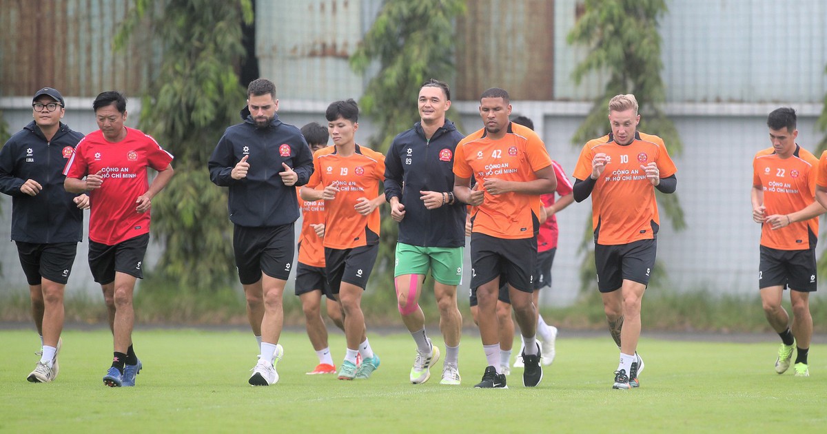 Sacombank đồng h&agrave;nh c&ugrave;ng CLB B&oacute;ng đ&aacute; C&ocirc;ng an TP.HCM chinh phục V-League 2025 - 2026