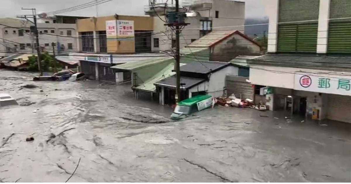 Si&ecirc;u b&atilde;o Ragasa: Hồ tr&ecirc;n n&uacute;i tr&agrave;n nước l&agrave;m 14 người thiệt mạng tại Đ&agrave;i Loan