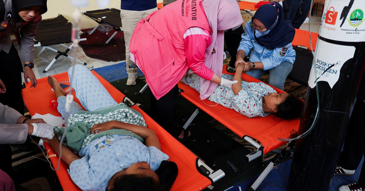 Hơn 1.000 học sinh Indonesia ngộ độc do bữa ăn học đường