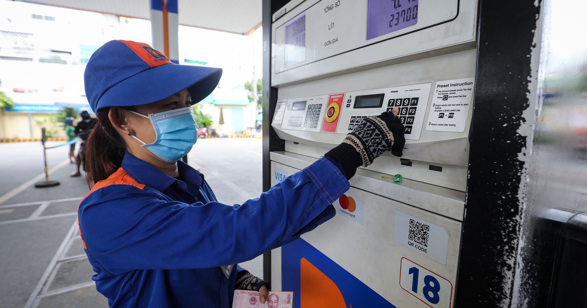 Giá xăng dầu hôm nay 26.9.2025: Xăng trong nước về sát mốc 20.000 đồng/lít