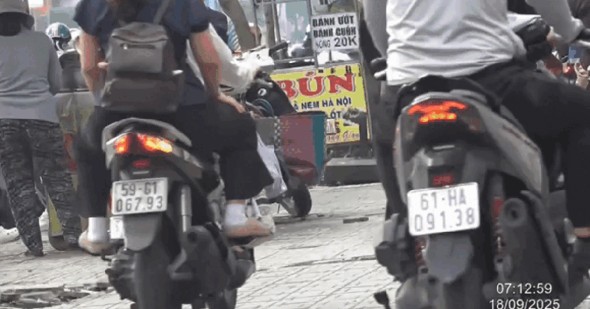 1 ph&uacute;t, gần 50 xe m&aacute;y đi tr&ecirc;n vỉa h&egrave; G&ograve; Vấp &#039;lọt&#039; v&agrave;o camera CSGT phạt nguội