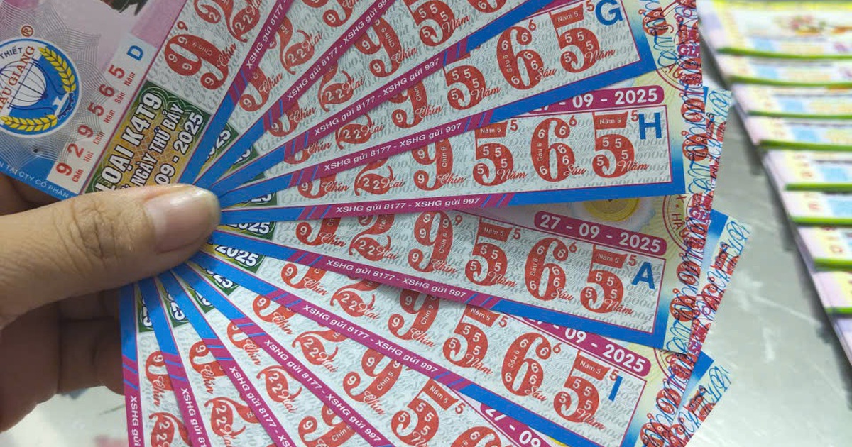 Xổ số miền Nam ng&agrave;y 27 th&aacute;ng 9: Ng&agrave;y n&agrave;o cũng mua c&ugrave;ng d&atilde;y số, bất ngờ tr&uacute;ng 14 tờ