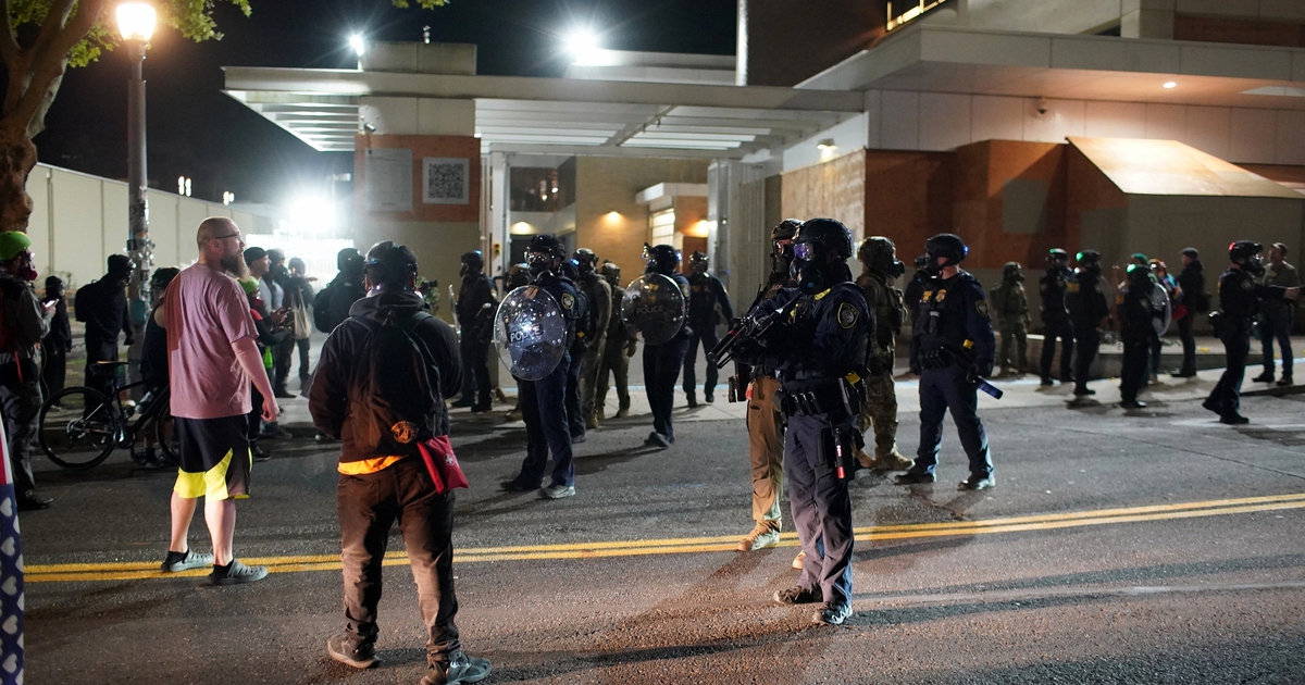 Mỹ điều 200 th&agrave;nh vi&ecirc;n Vệ binh quốc gia đến Portland chống &#039;khủng bố nội địa&#039;