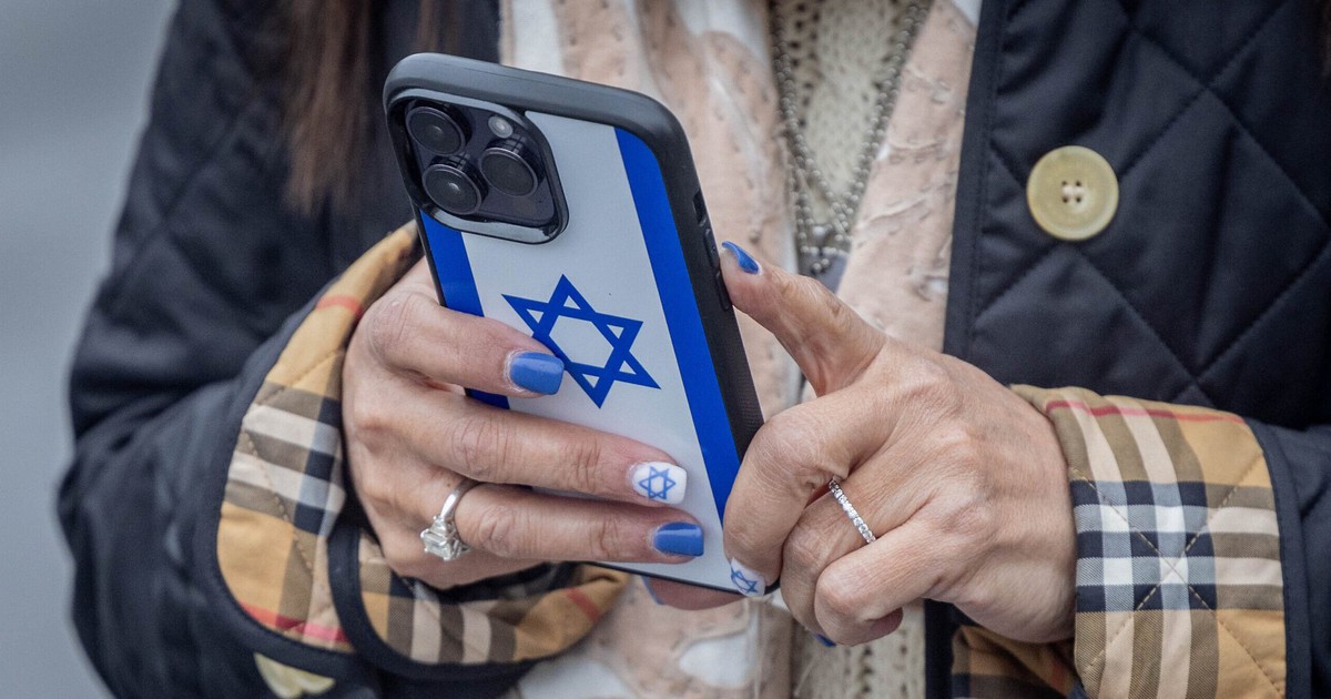 H&agrave;ng trăm người Israel được gọi điện chi&ecirc;u mộ l&agrave;m gi&aacute;n điệp cho Iran, hứa trả cao