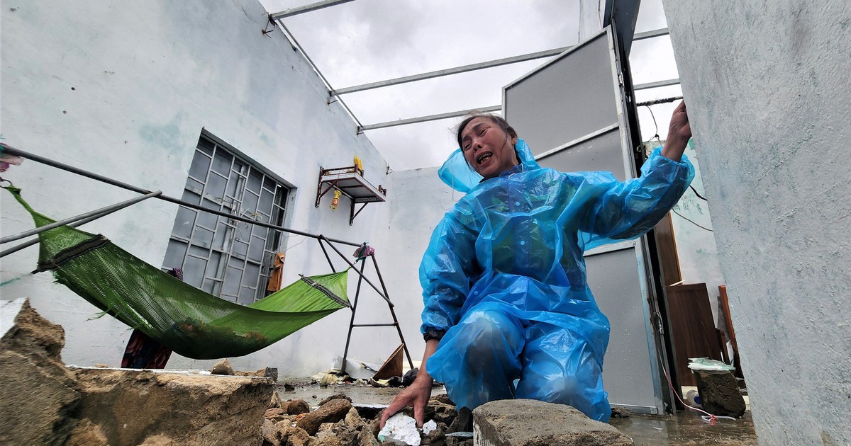 B&atilde;o số 10: &#039;Nh&agrave; kh&ocirc;ng c&ograve;n, t&ocirc;i kh&ocirc;ng biết sống sao đ&acirc;y&#039;