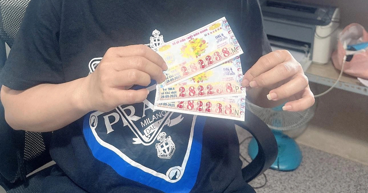 Đi ch&ugrave;a mua 3 tờ v&eacute; số, bất ngờ tr&uacute;ng độc đắc xổ số miền Nam