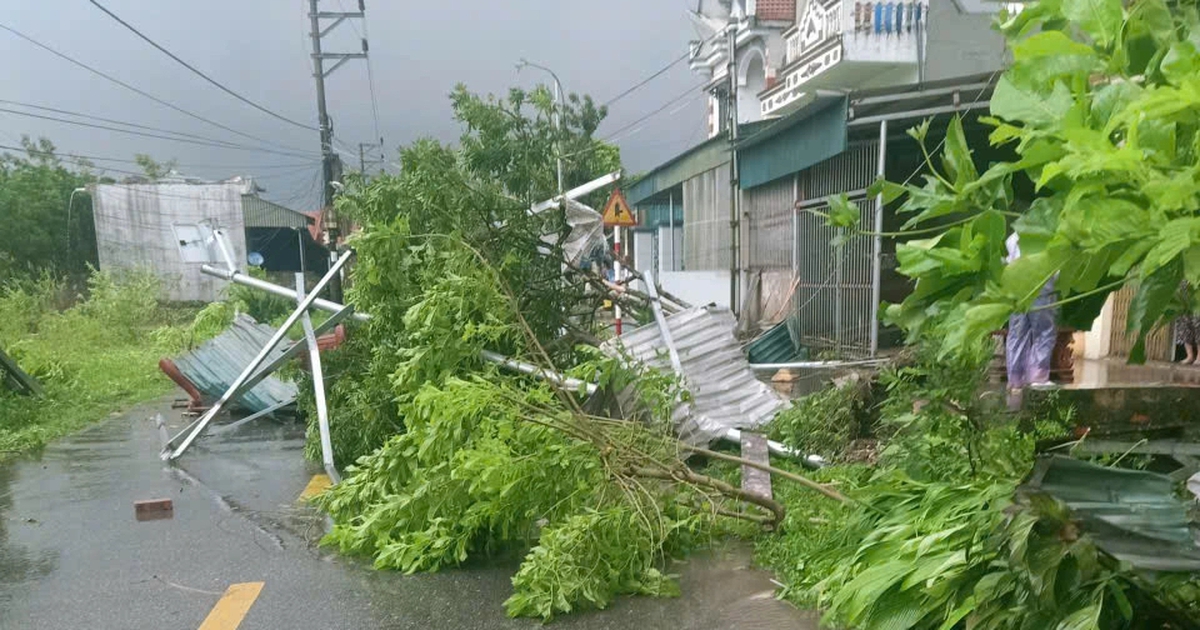 Quảng Ninh: Gi&ocirc;ng lốc dữ dội, 9 người bị thương