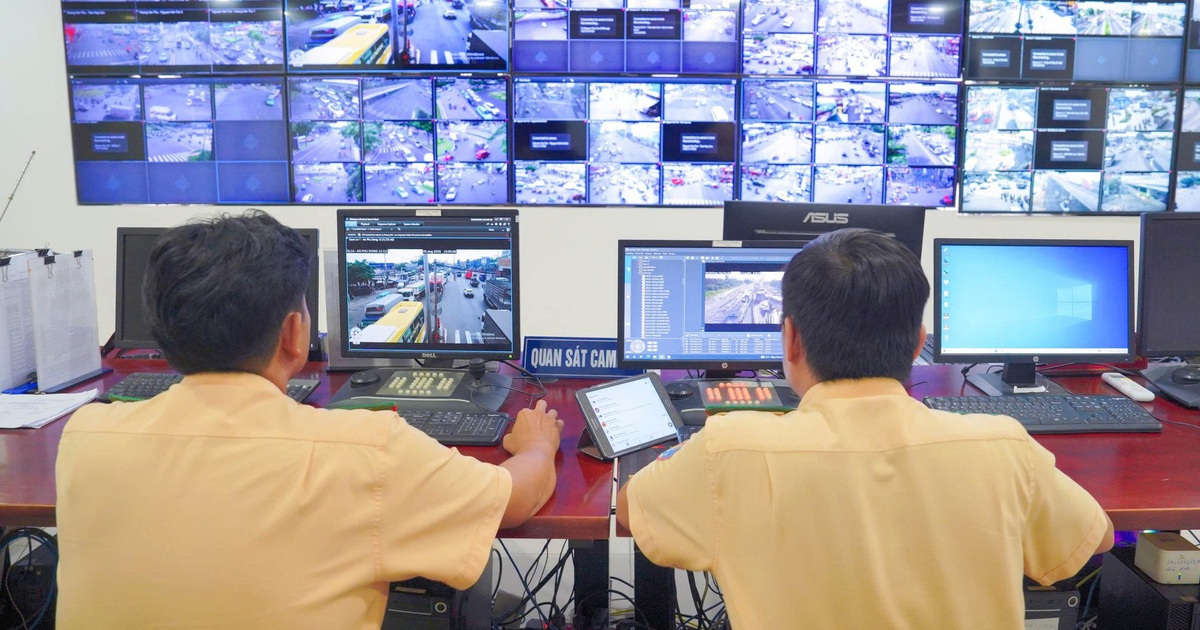 Xe m&aacute;y đi tr&ecirc;n vỉa h&egrave; bị CSGT phạt nguội: Kh&ocirc;ng nộp phạt th&igrave; sao?