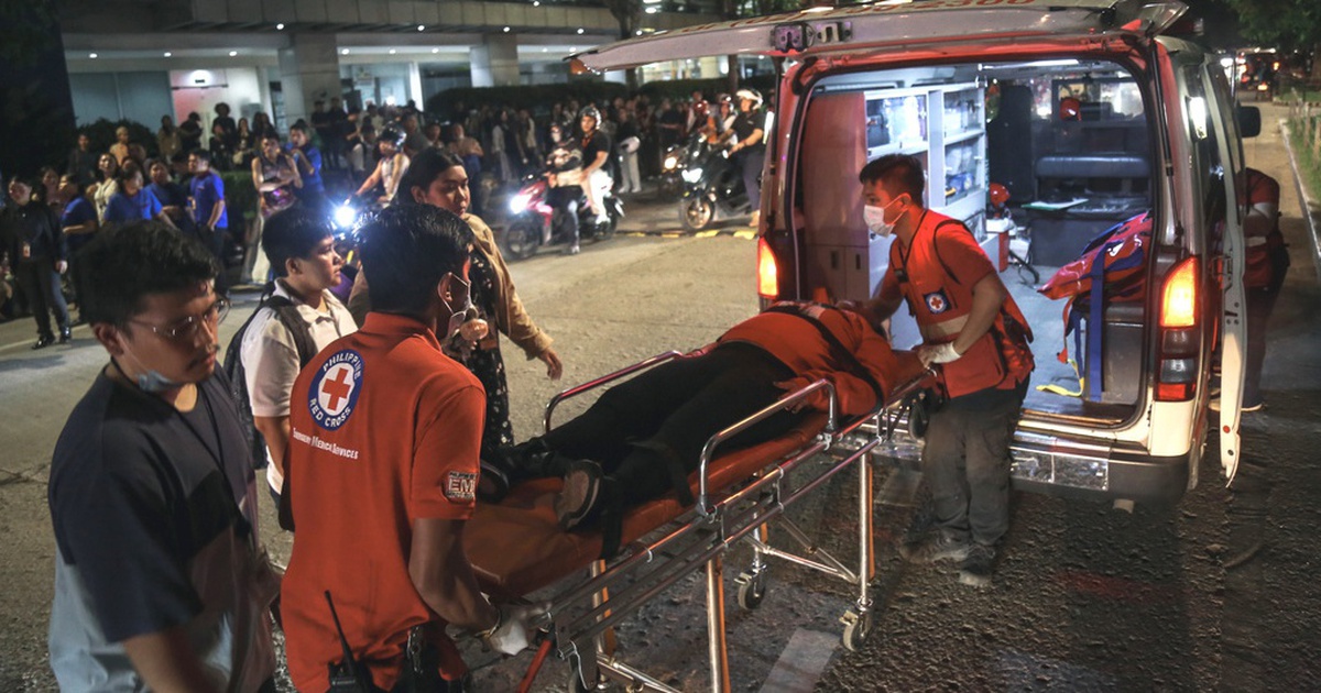 Động đất ngay giữa đ&ecirc;m, &iacute;t nhất 22 người chết ở Philippines