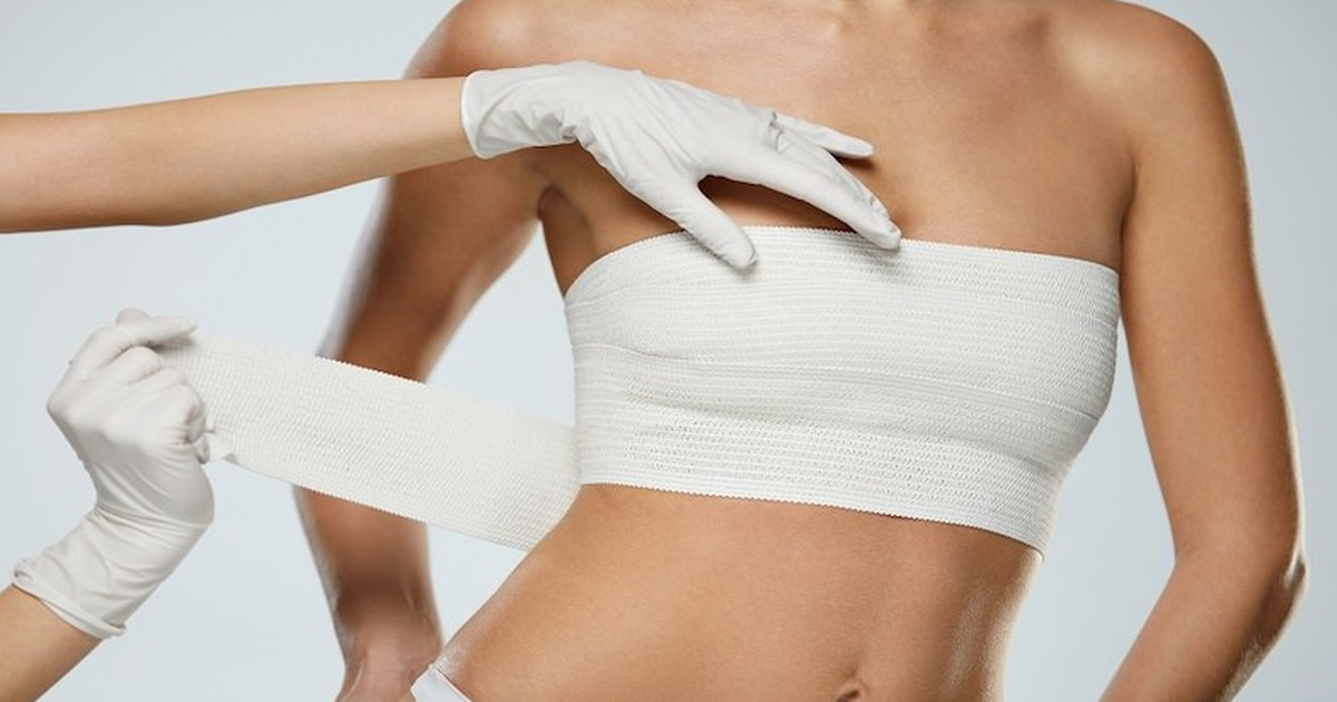 Cách chăm sóc vết thương sau phẫu thuật ngực chuẩn y khoa ngừa sẹo tối đa