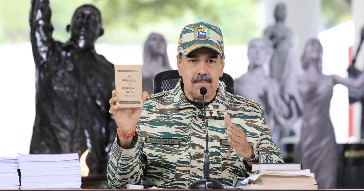 Venezuela điều 25.000 binh sĩ đến bi&ecirc;n giới giữa căng thẳng với Mỹ