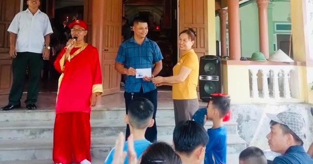 D&ograve;ng họ trao phần thưởng đặc biệt cho gia đ&igrave;nh 3 con g&aacute;i, d&acirc;n mạng trầm trồ