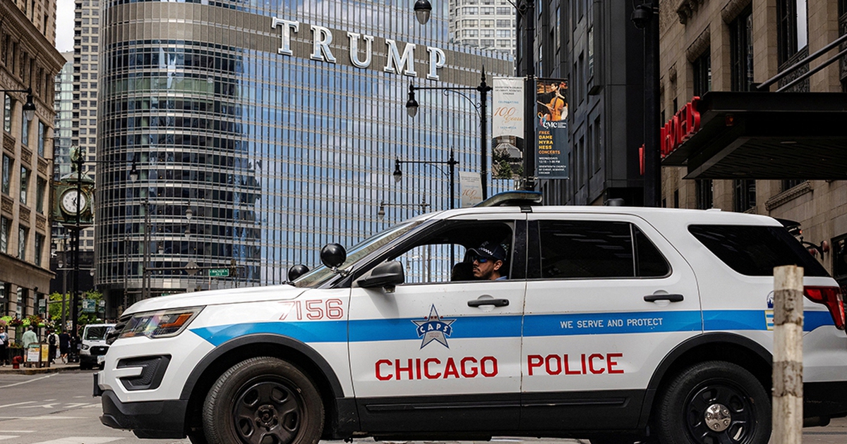 Nh&agrave; Trắng tung &#039;nắm đấm&#039; mới v&agrave;o d&acirc;n nhập cư lậu