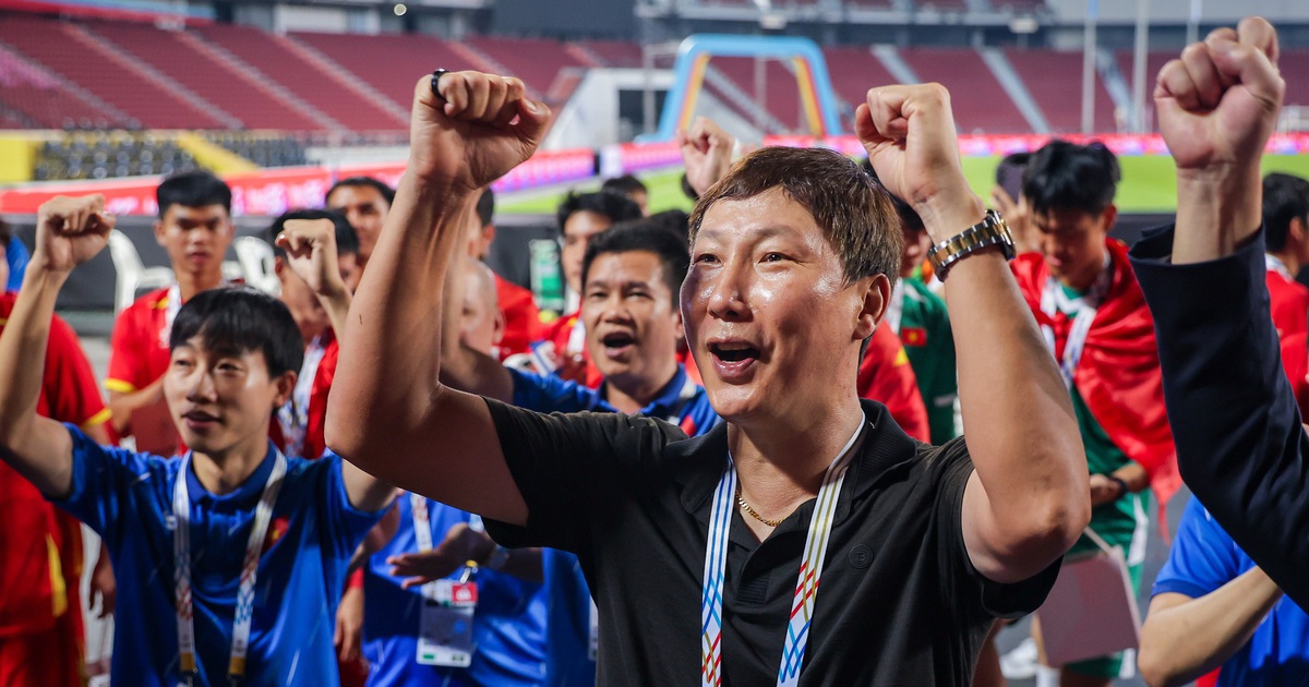 Báo Indonesia bất ngờ nhắc về HLV Kim Sang-sik: Việt Nam vượt trội Indonesia