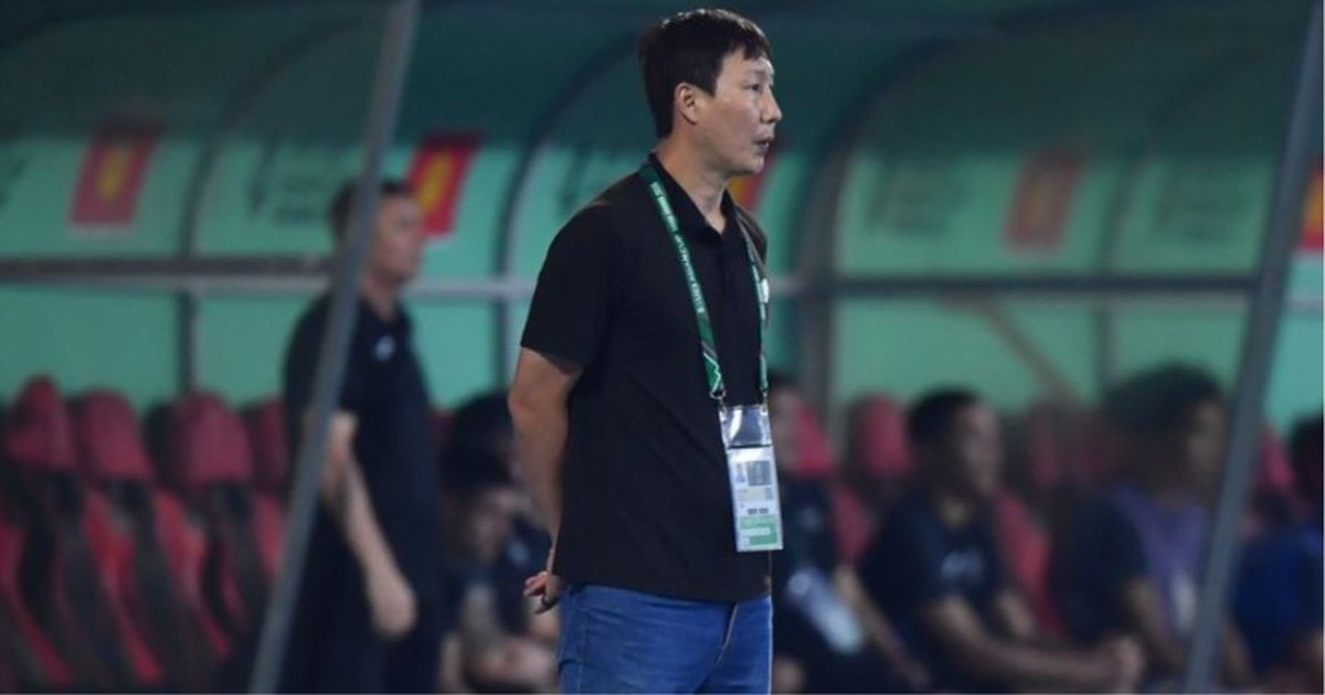 AFC dự đoán HLV Kim Sang-sik sẽ đổi kế hoạch, giúp U.23 Việt Nam có ngôi đầu
