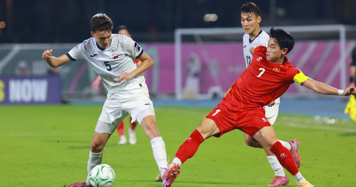 HLV Kim Sang-sik và Đình Bắc sẽ giúp Việt Nam 'phá dớp' trước Ả Rập Xê Út