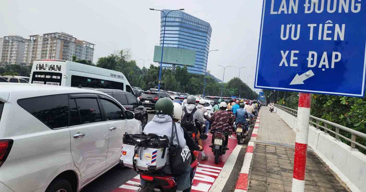 Đưa 'làn riêng cho xe đạp' thành tiêu chuẩn giao thông đô thị mới