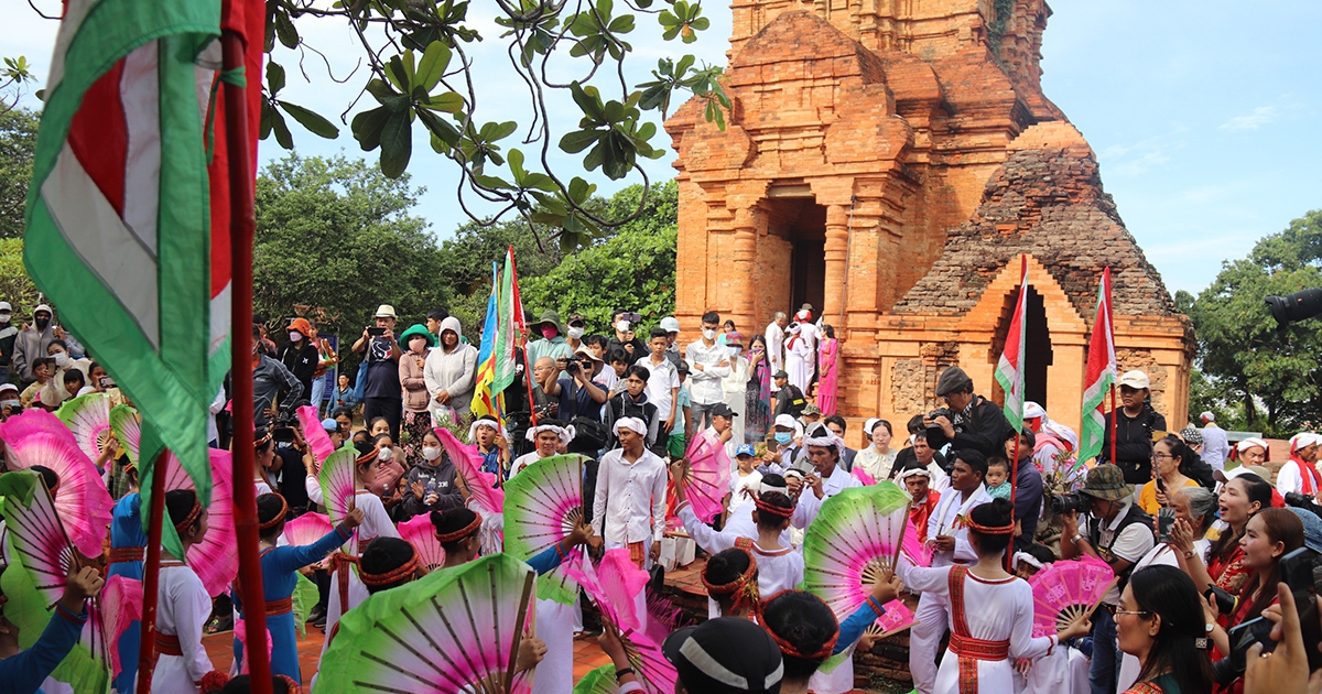 Lấy ngày 24.11 là "Ngày Văn hóa Việt Nam", cả nước được nghỉ lễ