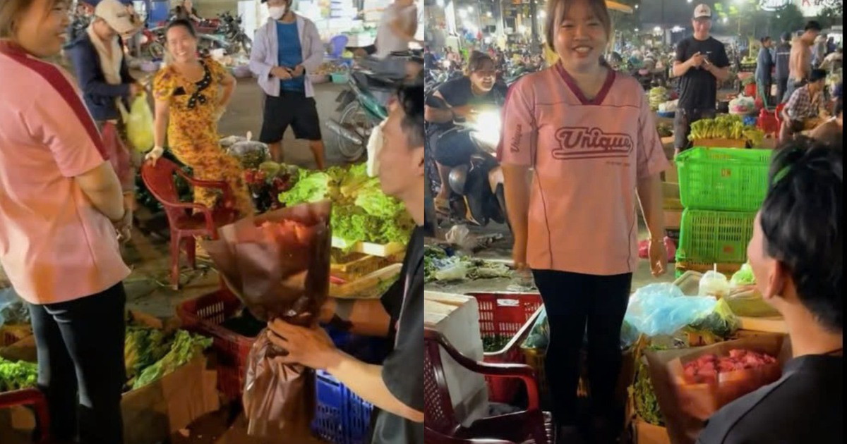 Chàng trai bốc vác quỳ gối cầu hôn bạn gái bán rau, cả chợ Bình Điền chúc mừng
