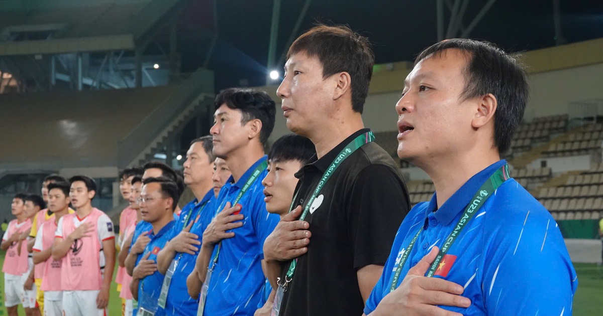 Mời HLV Kim Sang-sik, nước cờ quá sáng suốt của VFF: 'Dụng binh' như thần và con số biết nói