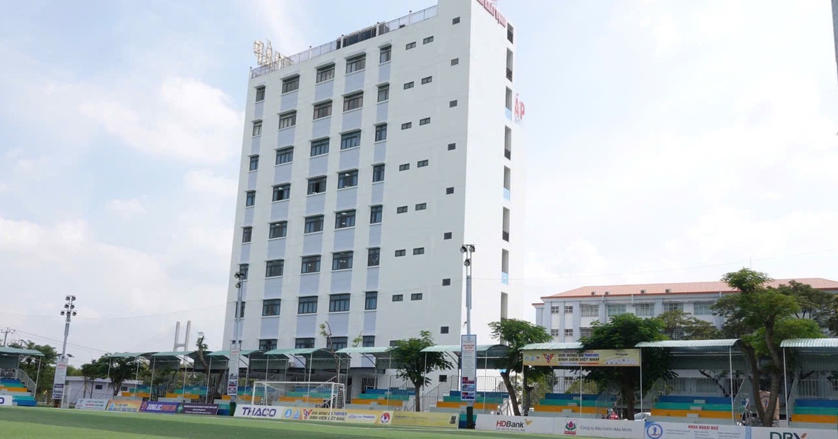 Khai mạc khu vực Tây Nam bộ: Sôi động xứ sen hồng