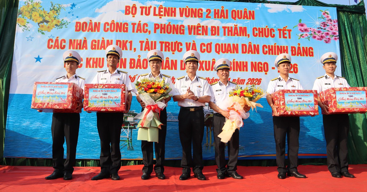 Mang xuân đến nhà giàn DK1 và thềm lục địa phía nam Tổ quốc