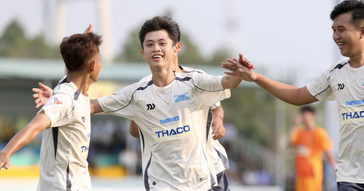 Cú đúp đầu tiên ở vòng loại Tây Nam bộ TNSV THACO cup 2026, tác giả thần tượng Neymar