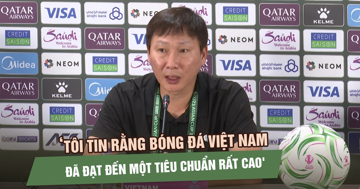 HLV Kim Sang-sik: 'Tôi tin rằng bóng đá Việt Nam đã đạt đến một tiêu chuẩn rất cao'