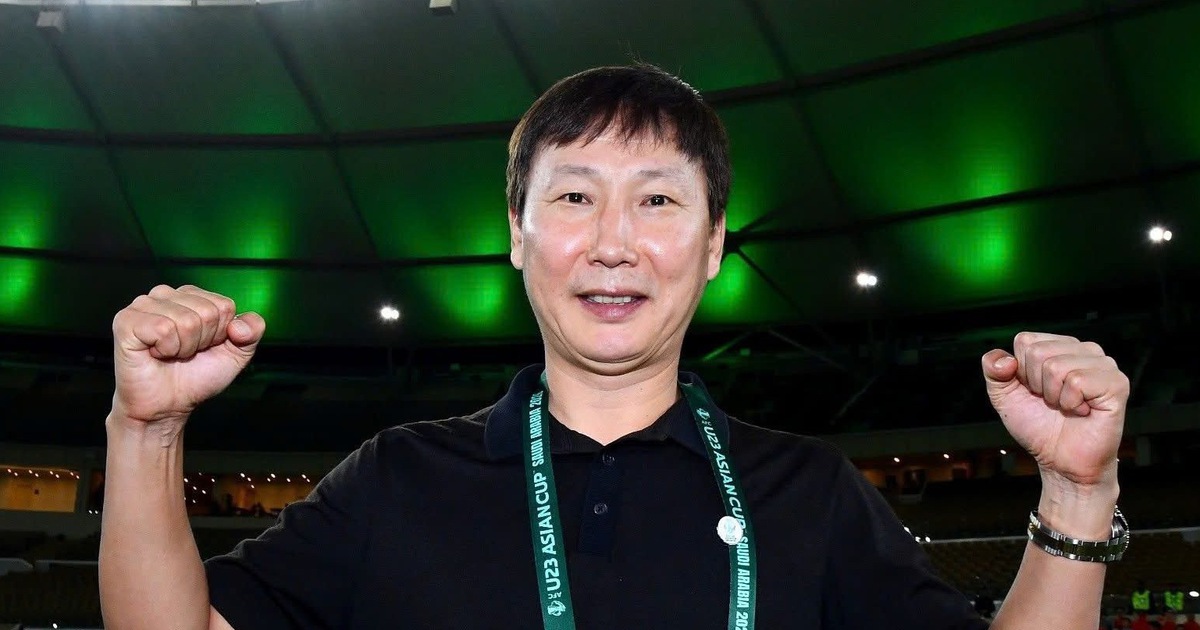 U.23 Việt Nam biến đổi khôn lường vẫn hay vô đối, thầy Kim đi xem Trung Quốc đấu Uzbekistan hôm nay