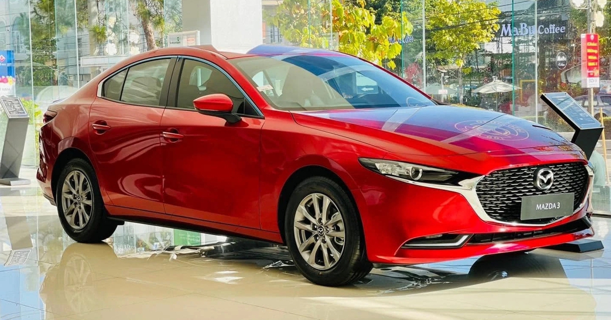 Sedan hạng C năm 2025: Mức tiêu thụ giảm một nửa