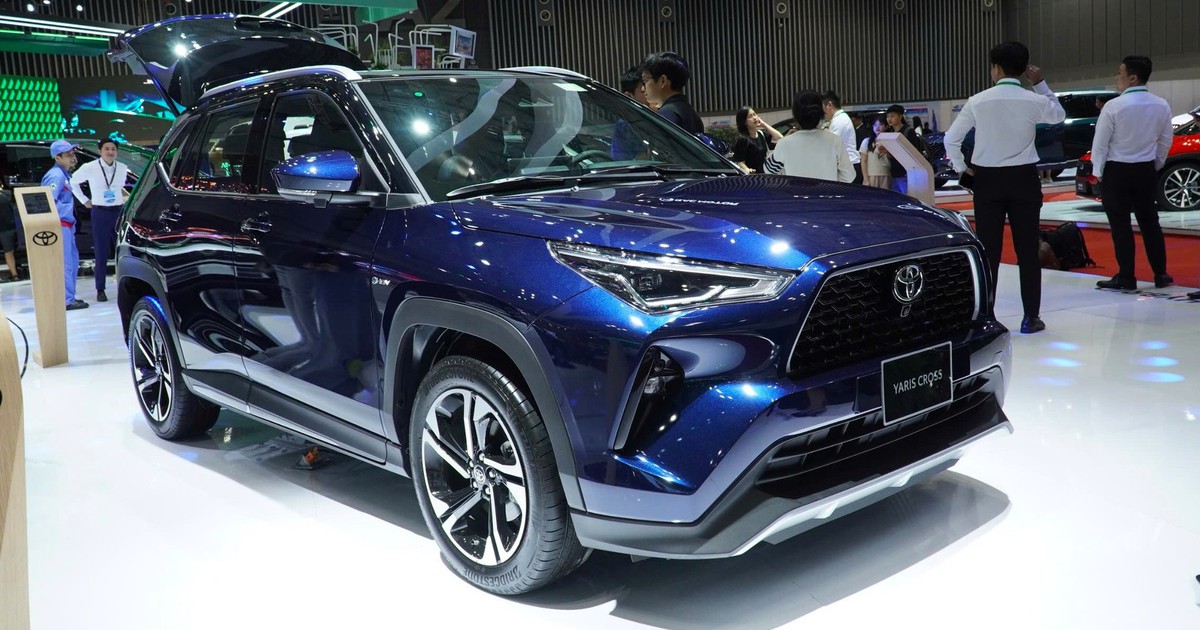 Toyota điều chỉnh giá xe hybrid tại Việt Nam, giảm mạnh nhất gần 200 triệu