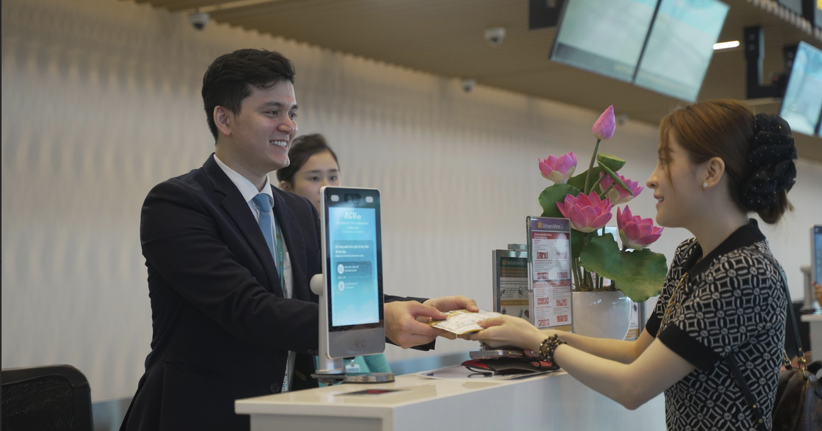 Hàng không tăng cường hơn 1.000 chuyến bay đêm đưa người dân về quê ăn tết