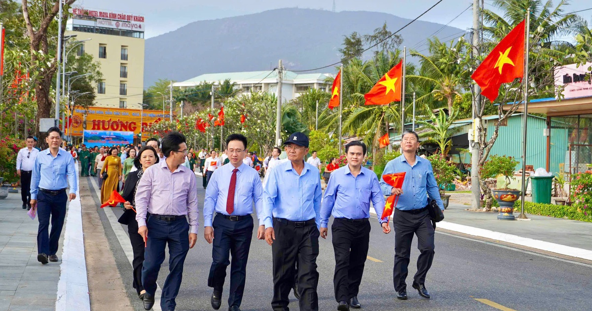 Đặc khu Côn Đảo khánh thành đường cờ, đường hoa trong dịp đặc biệt