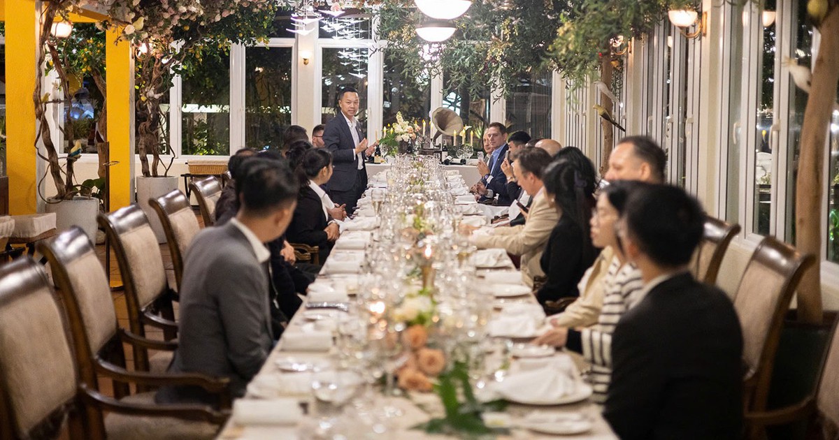 Trải nghiệm rượu vang và thịt nguội Ý do Menas nhập khẩu