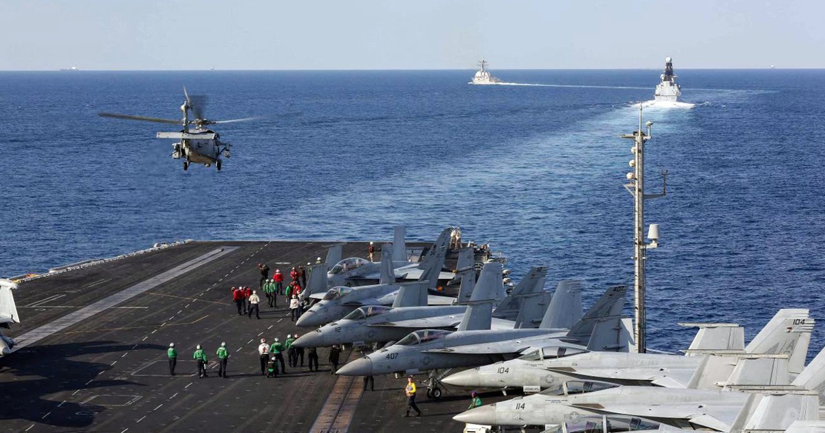 Hạm đội Mỹ hướng về Trung Đông, Iran cảnh báo sẵn sàng 'bóp cò'