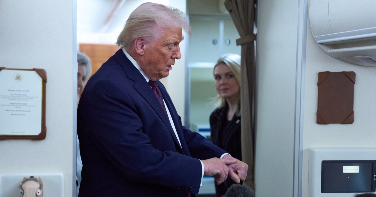 Vết bầm trên tay ông Trump lại gây chú ý