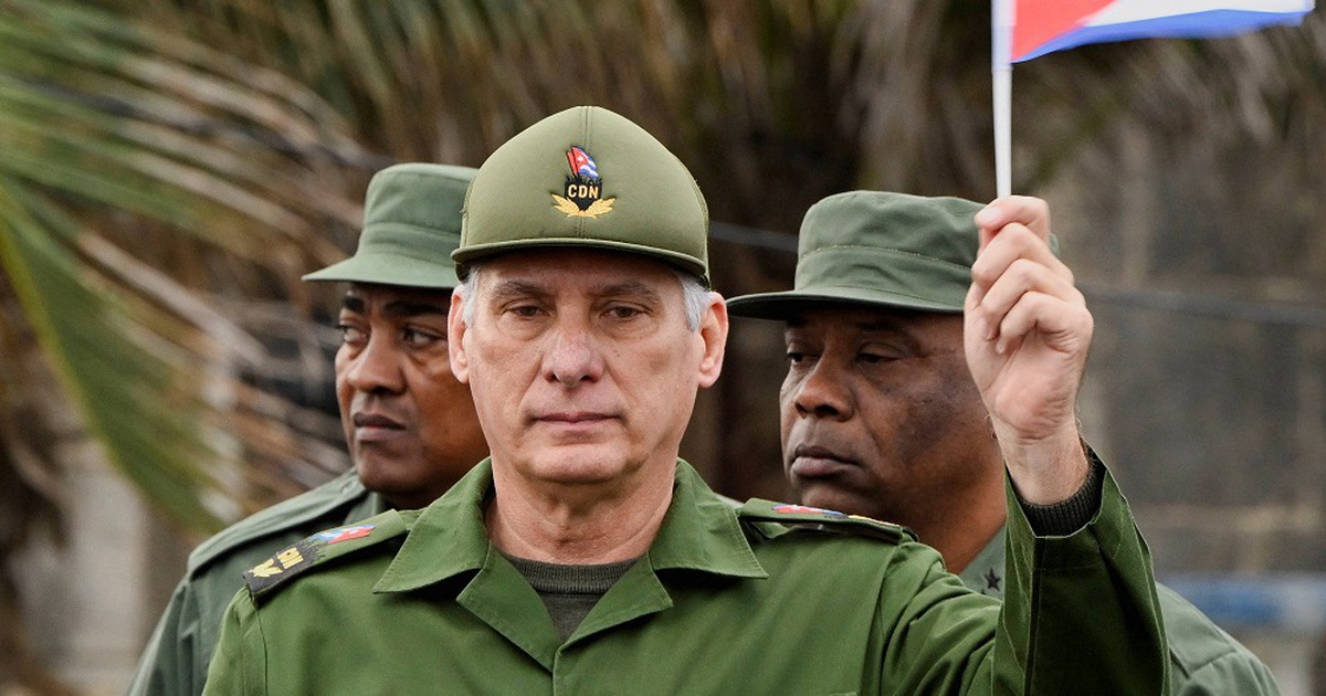 Chủ tịch Cuba điện đàm Tổng thống lâm thời Venezuela